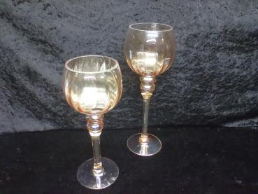 Glas in gold mit Stiel